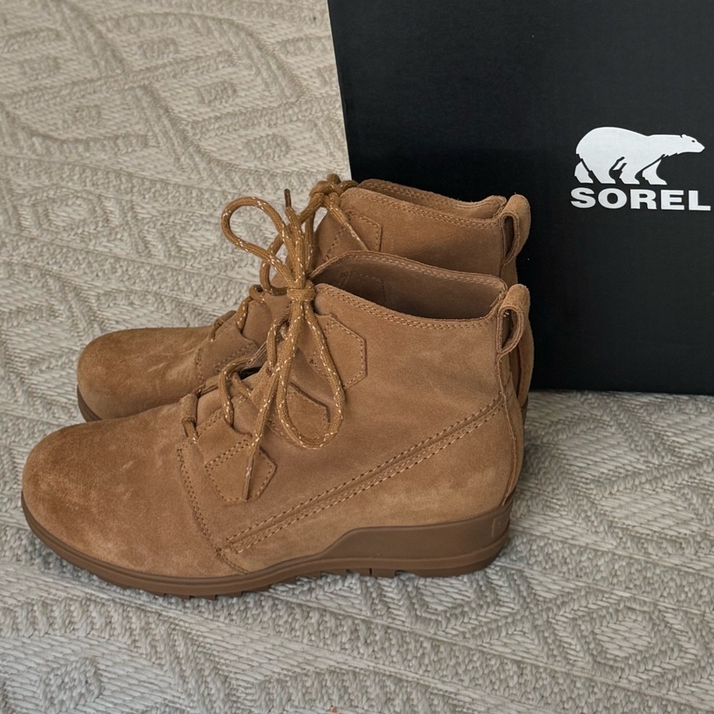 Sorel Eve lace boots